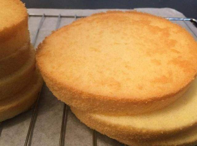 鸡蛋和面粉香甜软嫩比蛋糕店的还好吃凯发K