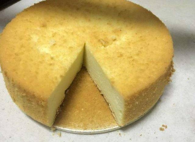 鸡蛋和面粉香甜软嫩比蛋糕店的还好吃凯发K8国际版电饭锅就能做蛋糕只用(图2) 鸡蛋和面粉香甜软嫩比蛋糕店的还好吃凯发K8国际版电饭锅就能做蛋糕只用(图2)