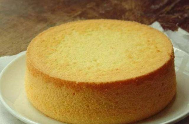 鸡蛋和面粉香甜软嫩比蛋糕店的还好吃凯发K8国际版电饭锅就能做蛋糕只用(图3) 鸡蛋和面粉香甜软嫩比蛋糕店的还好吃凯发K8国际版电饭锅就能做蛋糕只用(图3)